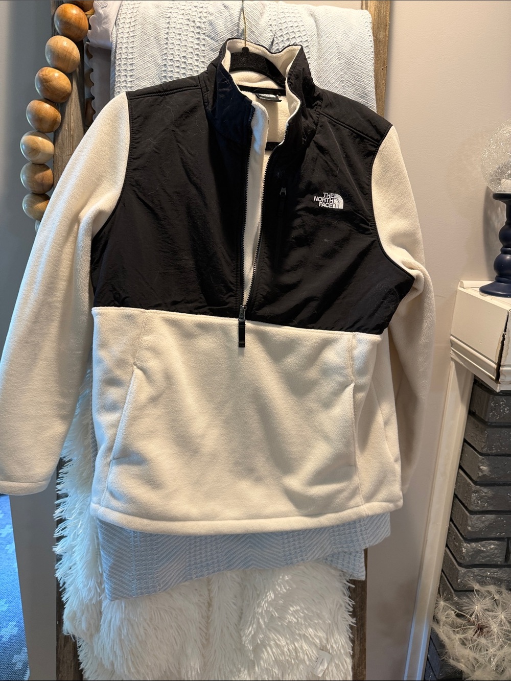 The North Face Black and Cream Half-Zip Fleece Pullover - size large